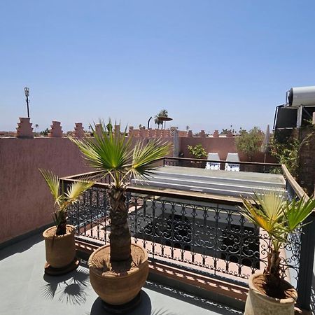 Riad Melilo Avec Piscine Chauffee Marrakesh Exterior foto