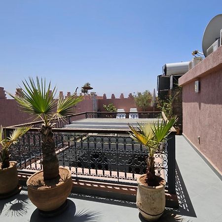 Riad Melilo Avec Piscine Chauffee Marrakesh Exterior foto