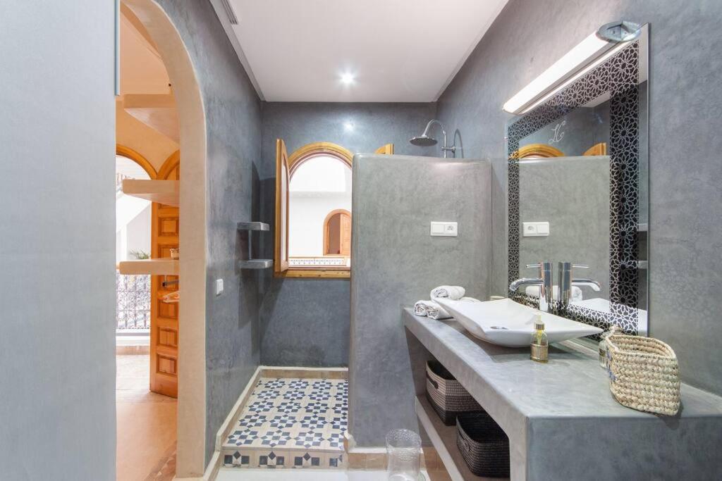 Riad Melilo Avec Piscine Chauffee Marrakesh Exterior foto