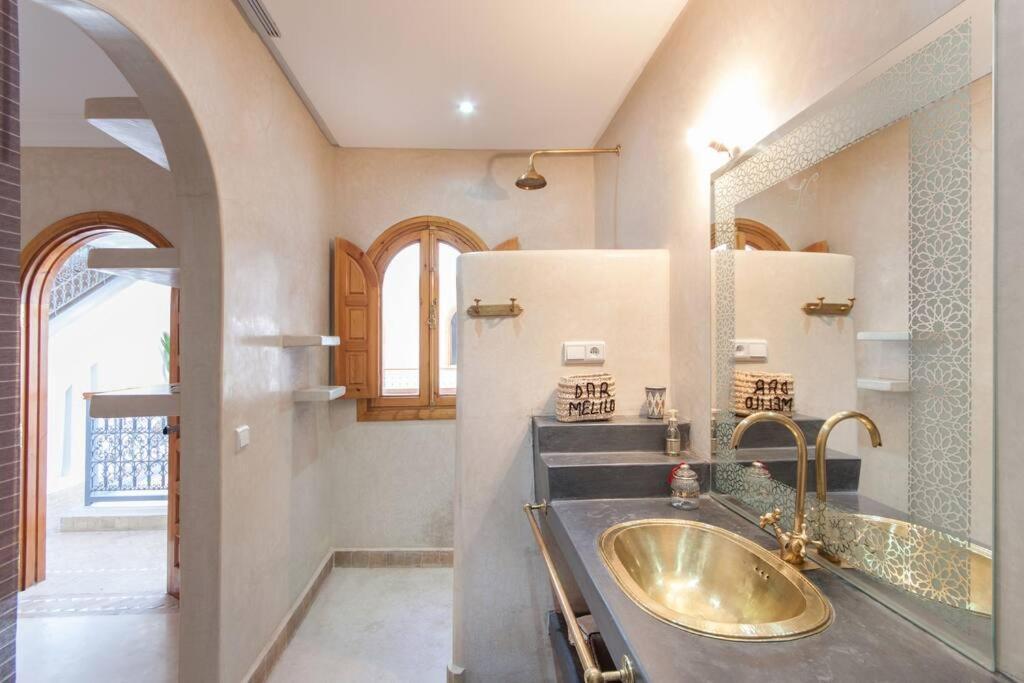 Riad Melilo Avec Piscine Chauffee Marrakesh Exterior foto