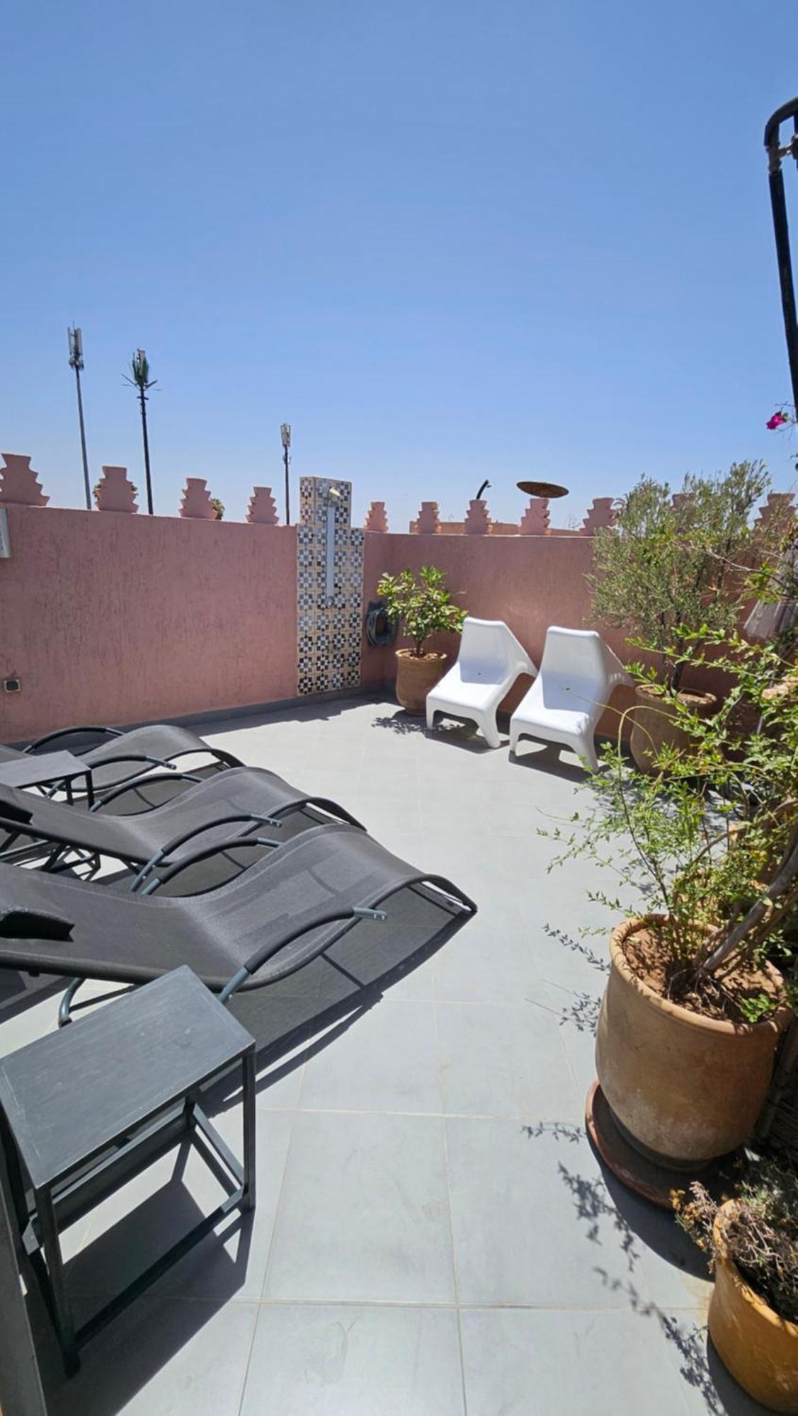 Riad Melilo Avec Piscine Chauffee Marrakesh Exterior foto