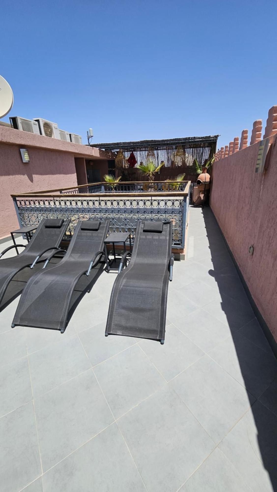 Riad Melilo Avec Piscine Chauffee Marrakesh Exterior foto